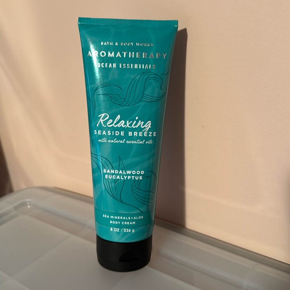 Bath and body works Relaxing Seaside Breeze Body Cream sandalwood eucalyptus NEW